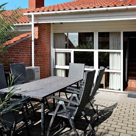 Amazing Home In Blavand With Wifi Habitación foto