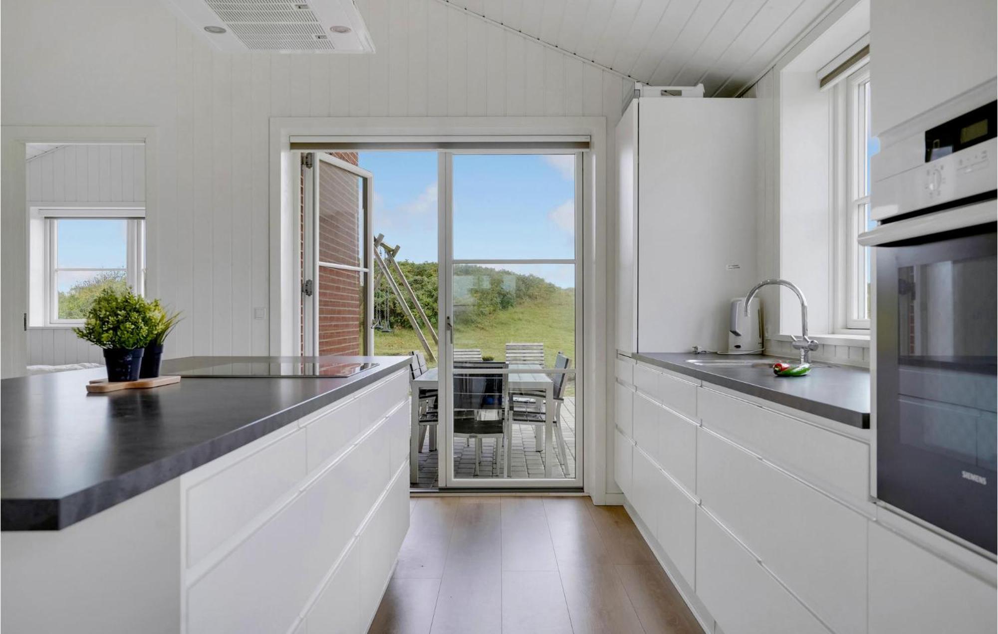 Amazing Home In Blavand With Wifi Exterior foto